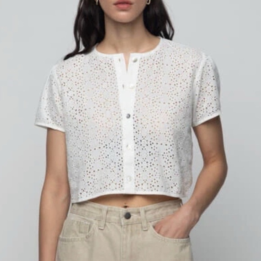 Oak and Fort White Eyelet lace Cropped short sleeve blouse